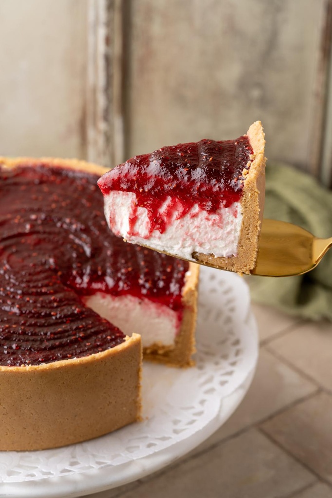 Red velvet cheesecake